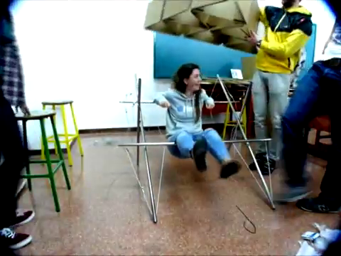 File:6 strut suspended chair test1 by ETS.png